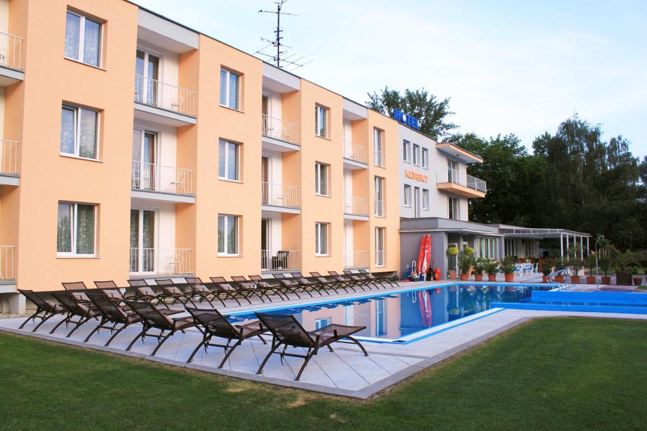Hotel Korekt П'єштяни Екстер'єр фото