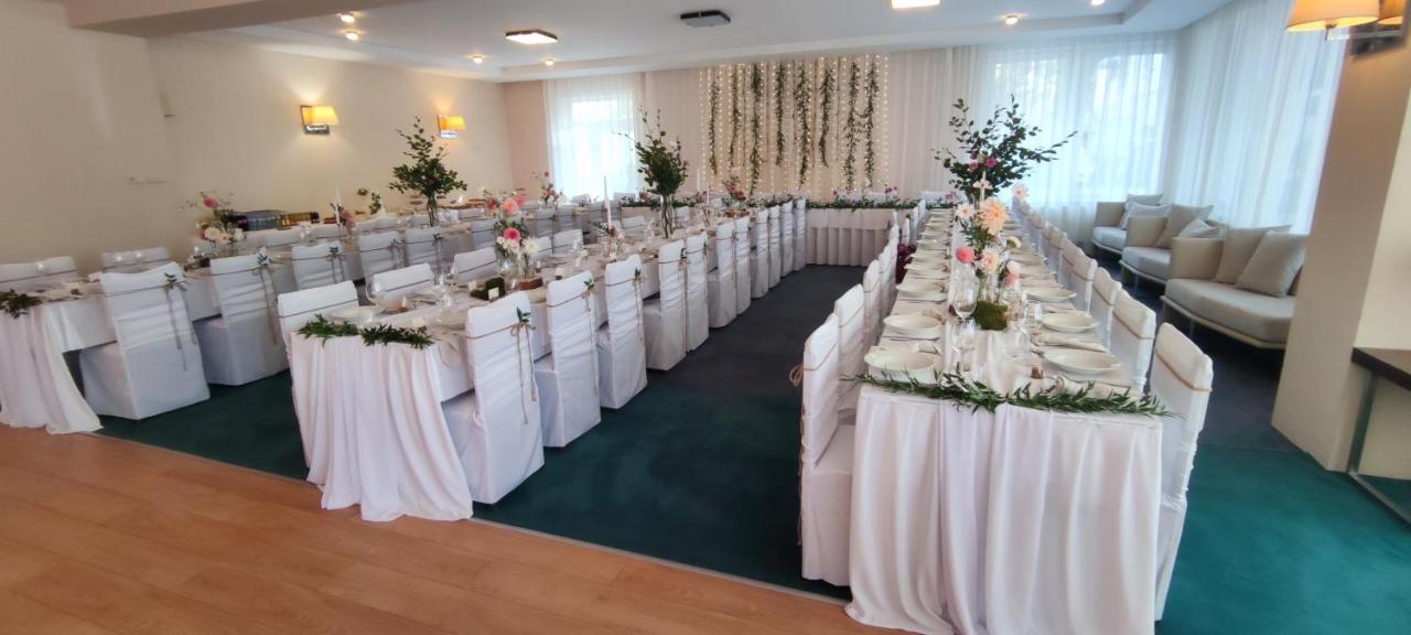 Hotel Korekt П'єштяни Екстер'єр фото
